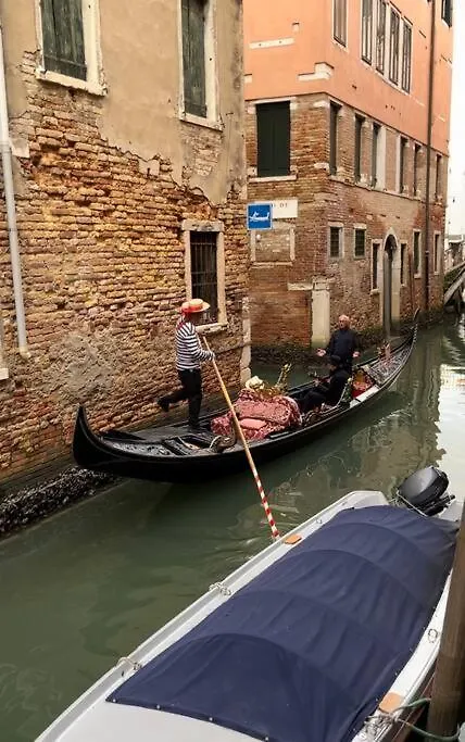 Dream'S Door With Canal View In Venice